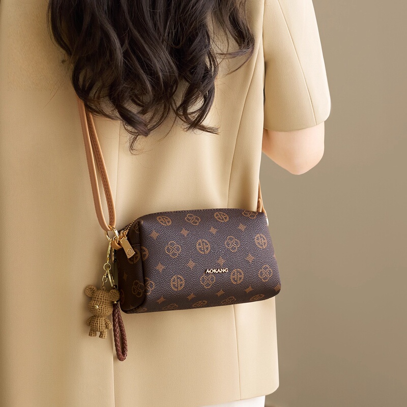 French Dudk Counter Niche Accessible Luxury Fashion Printed Presbyopic Crossbody Women's Bag for Mother-In-Law High-End Shoulder Bag French Dudk Counter Niche Accessible Luxury Fashion Printed Presbyopic Crossbody Women's Bag for Mother-In-Law High-End Shoulder Bag