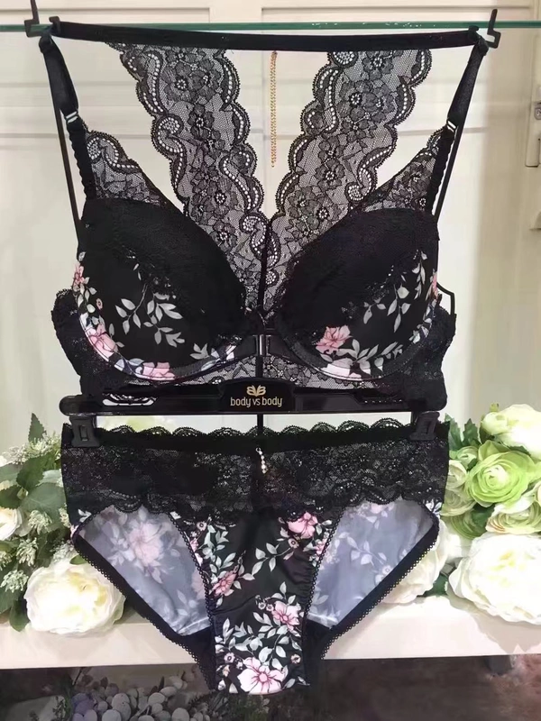 Mùa xuân và mùa hè Phụ nữ Hàn Quốc khóa trước làm đẹp trở lại gợi cảm thoải mái ren mỏng đồ lót áo ngực đặt bvb đen hoa ABC