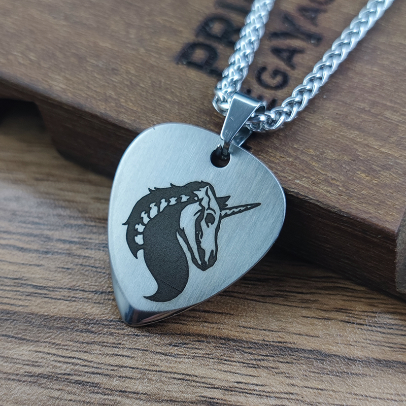 Wen Shangyi Signature Guitar Pick Necklace Pendant Mayday Band Member Monster Rock Male