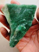 I have come to appreciate the old Nanyang Dushan jade sky blue material. It can be used to make a beautiful pendant and a small item.