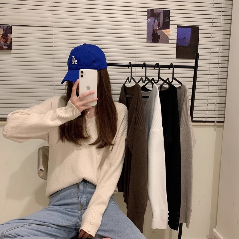GROVE FOREVER Autumn sweater, design knitted jacket, V-neckline, long sleeve, loose fit, trend of season GROVE FOREVER Autumn sweater, design knitted jacket, V-neckline, long sleeve, loose fit, trend of season
