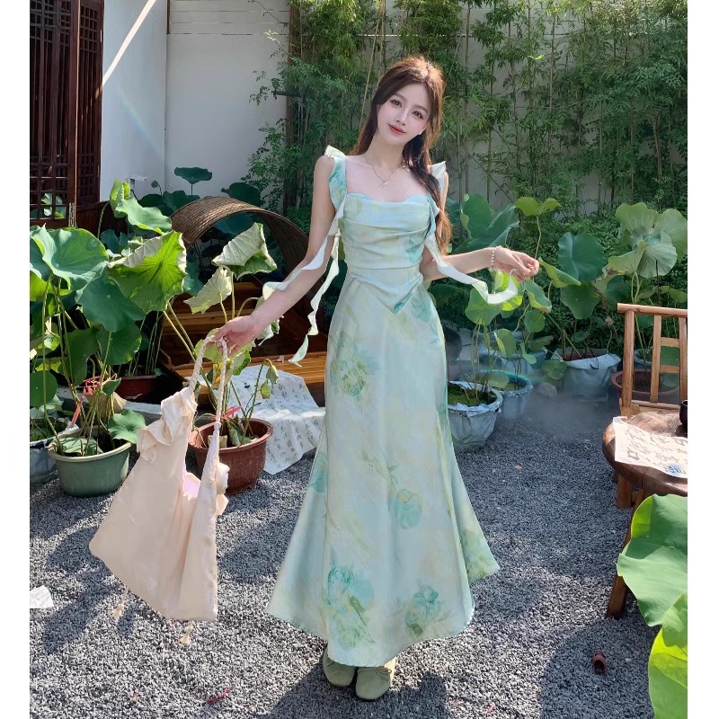 GROVE FOREVER Design summer advanced dress, long skirt, french style, high-end, bright catchy style, fitted GROVE FOREVER Design summer advanced dress, long skirt, french style, high-end, bright catchy style, fitted