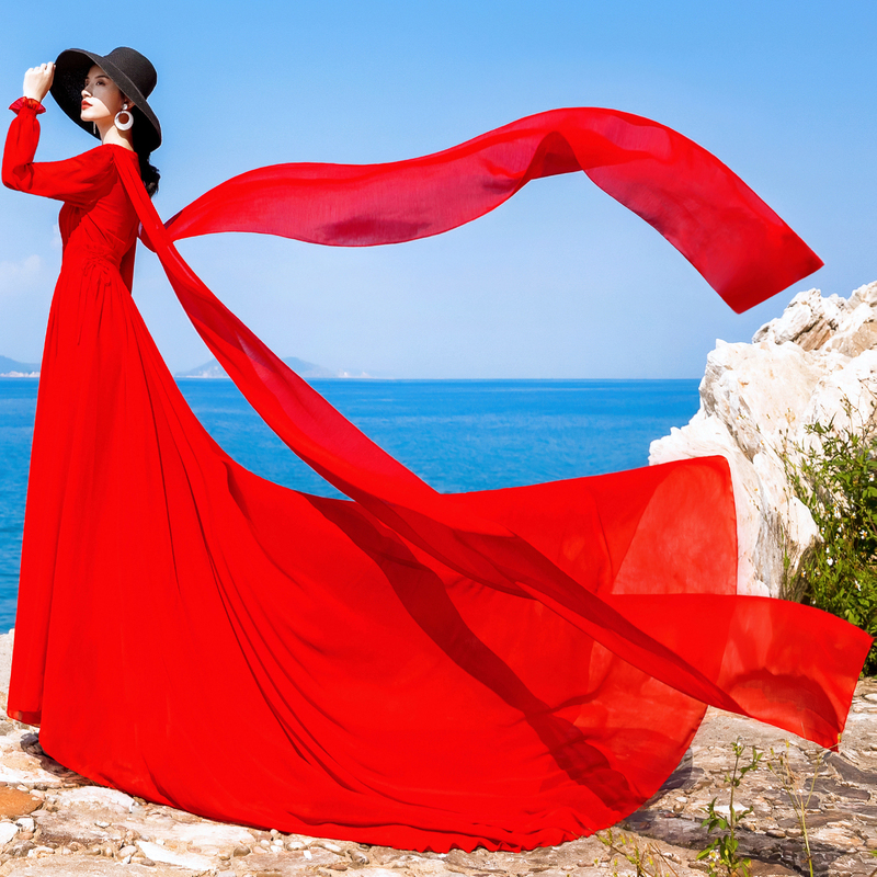 Beautiful Vintage V-Neck Red Chiffon Tie-Up Dress for Women, Suitable for Beach Vacations, with a Long Train