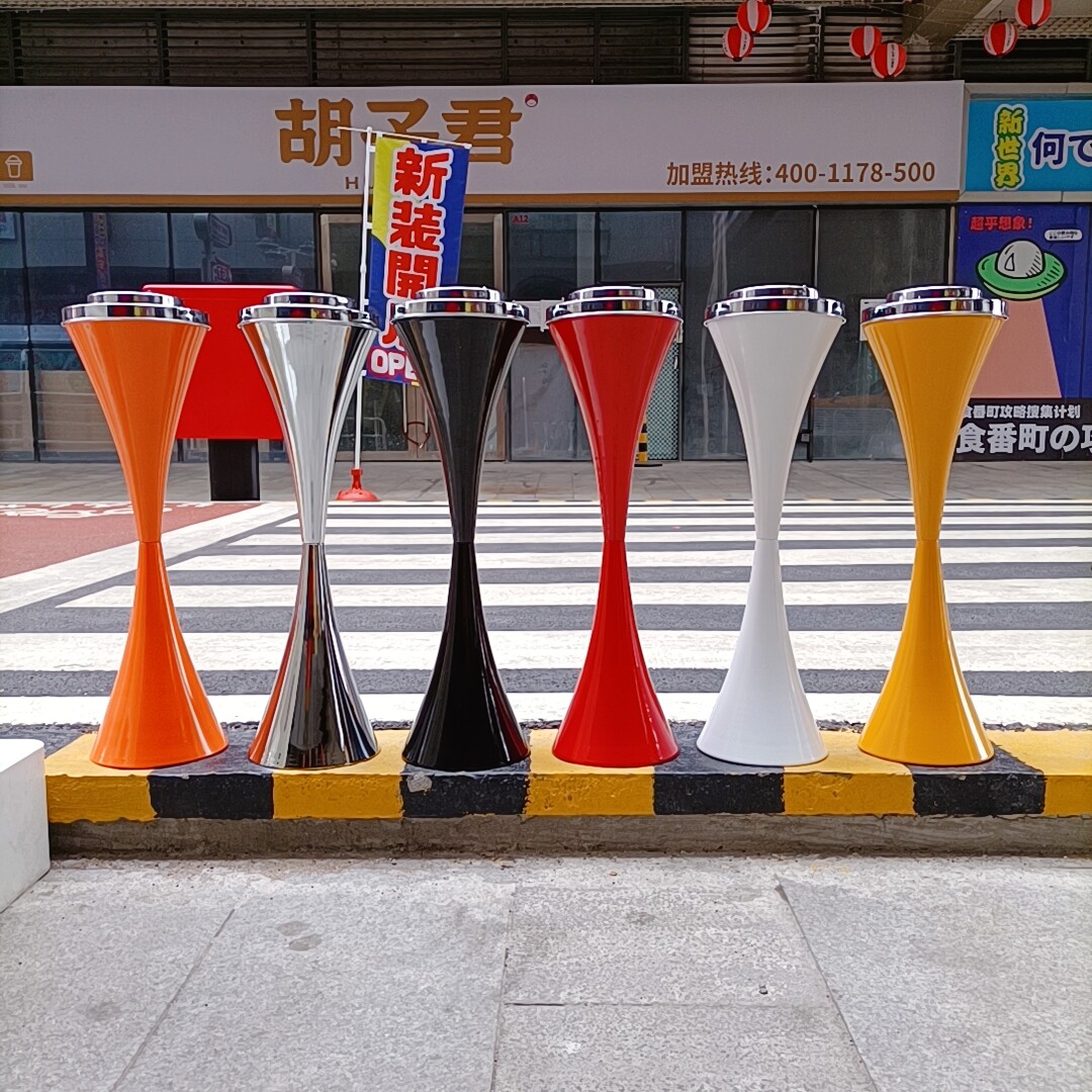 King-size floor-standing ashtray Vertical with lid Creative personality fashion elevator ktv hotel living room ashtray
