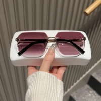 Градиентный чай с золотой рамкой