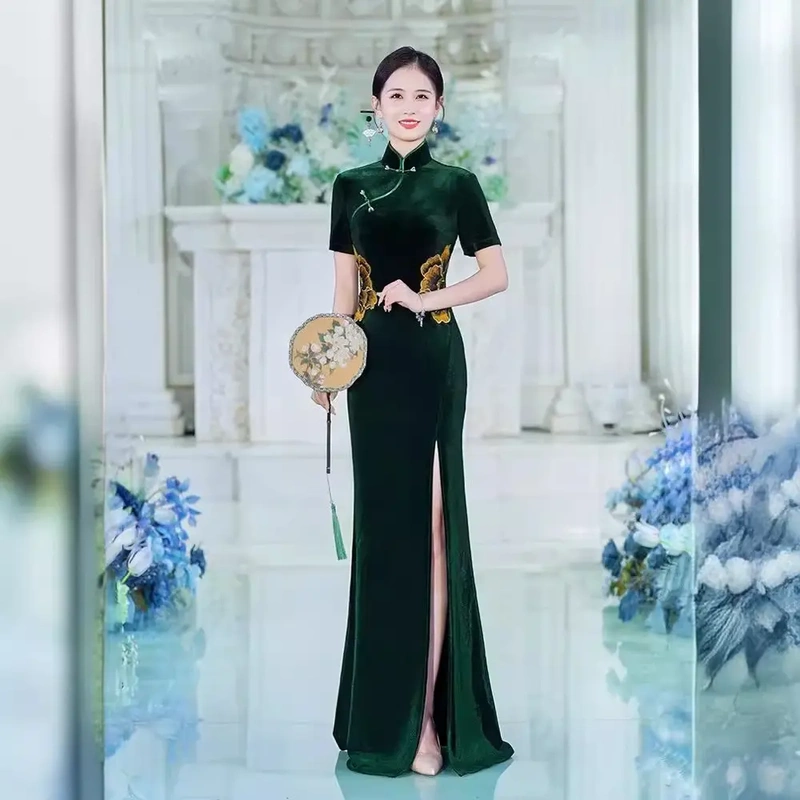 High-End Runway Cheongsam 2025 New Model Dark Green Velvet Long Performance Dress Fishtail Slimming Chinese Style Gown