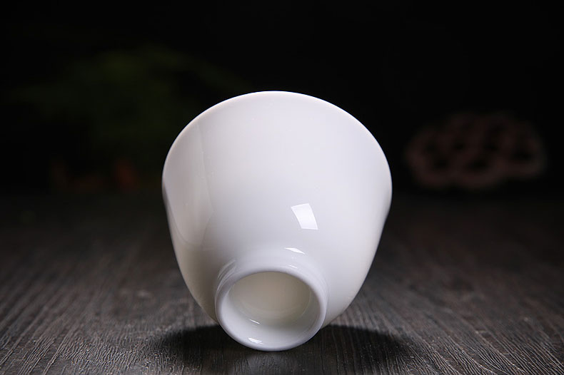 Thin body white porcelain bowl with jingdezhen kung fu tea cup sample tea cup ceramic tea set, the master cup single cup small tea cups