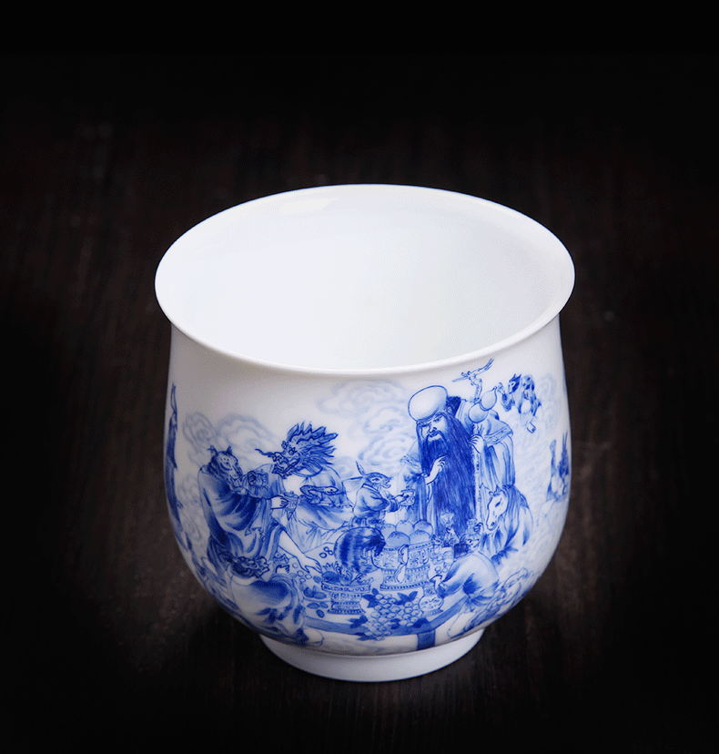 Above [naijing] jingdezhen blue and white jade single cup sample tea cup Chinese zodiac hand - made pressure hand cup white porcelain tea cups