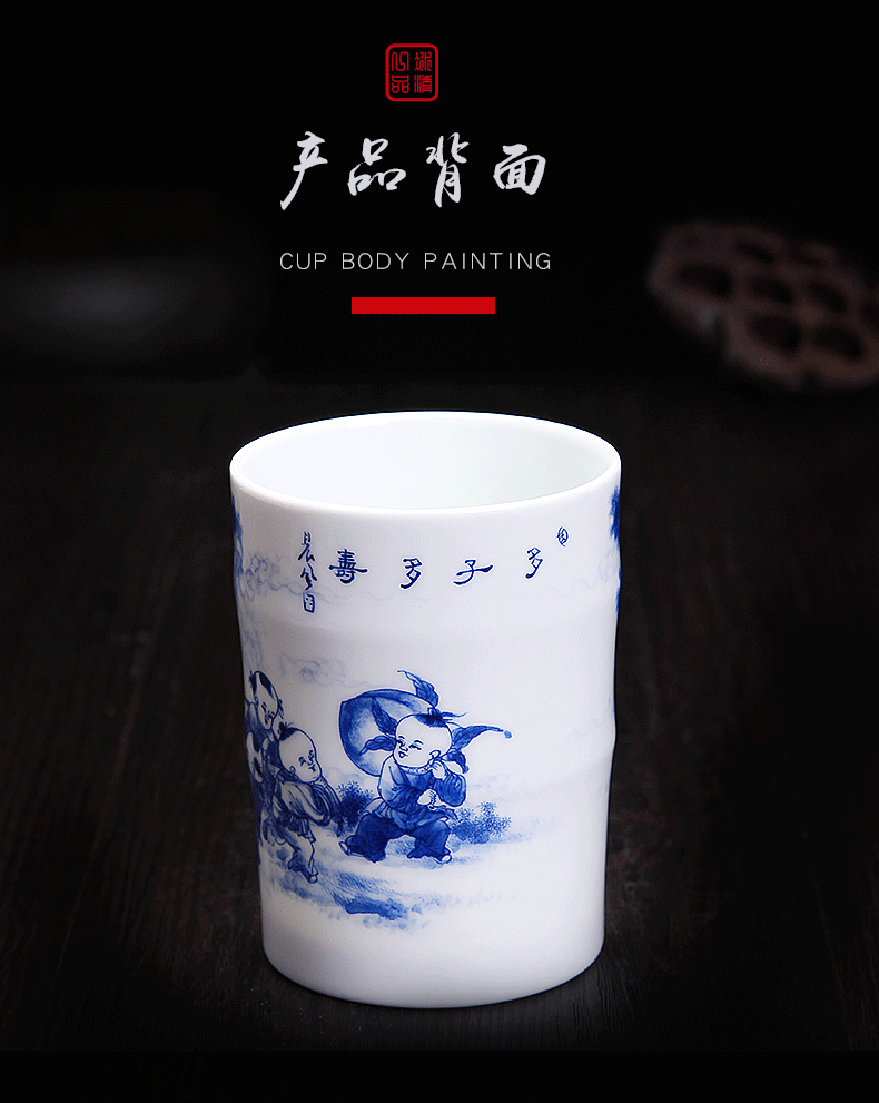 His affection new one product Wang Chenfeng blue - and - white porcelain brush pot hand - made art many children life of the desktop receive a case writing brush