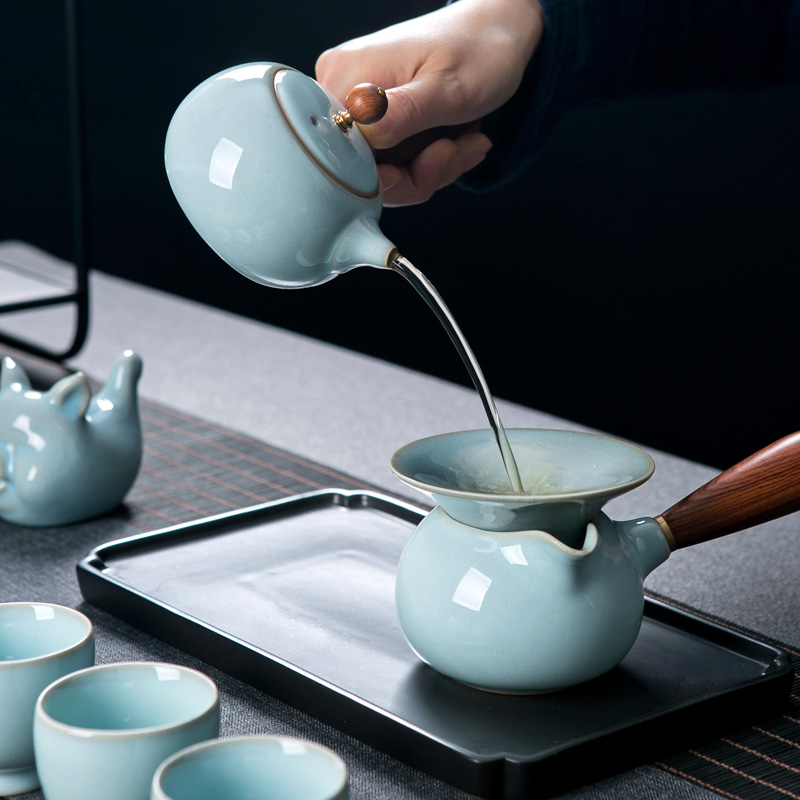 Your up kung fu tea set home sitting room of jingdezhen ceramic ice cracked piece of Your porcelain pot of tea cup side