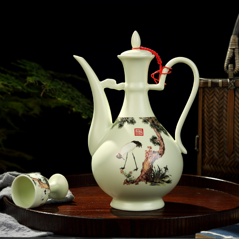 Antique Chinese jingdezhen ceramics hip palace home wine suits for liquor liquor cup of wine