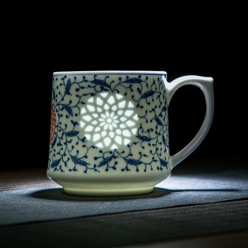 Jingdezhen porcelain and exquisite hand - made of ceramic cups a single large water cups with cover with handles tea separation