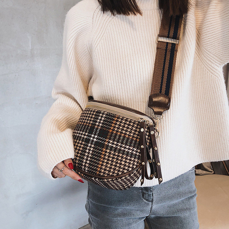 Singapore Women's Bag 2021 New Limited Flagship Fashion Single Shoulder Diagonal Satchel Texture Wide Shoulder Strap Small Crowdsourcing Girl