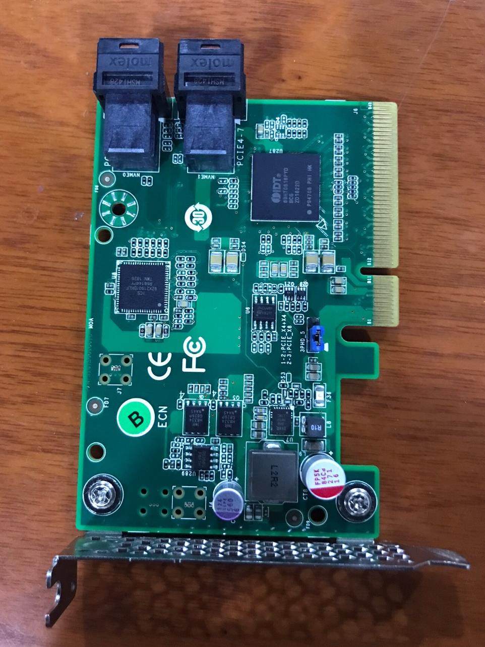 NVMe solid-state hard disc riser support U 2 SSD TYAN 1R2 M2092 PCIEx8 PCIEx8