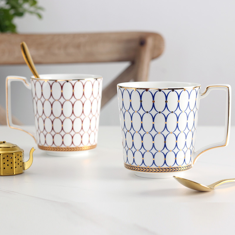 Creative Light Luxury Bone China Mug, High-Value Household Ceramic Coffee Cup for Women with Spoon, Couple's Matching Cup Gift