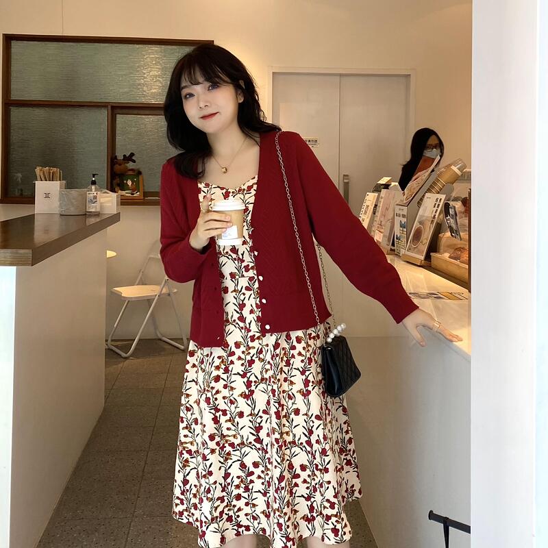 Multi-Treasure Large Size Women's Dress 2021 Spring V Collar Woolen Sweatshirt Light Core Suede Printed Pendant Strap Skirt T0201N