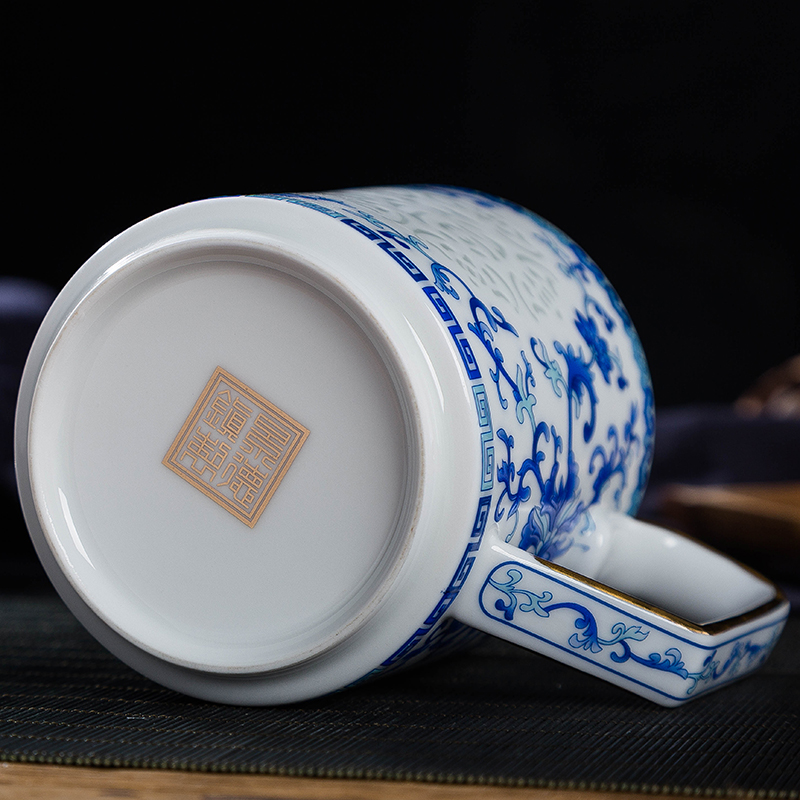 Celadon and exquisite office cup business hotel rooms and meeting individual cup with cover of pottery and porcelain keller cup ultimately responds cup