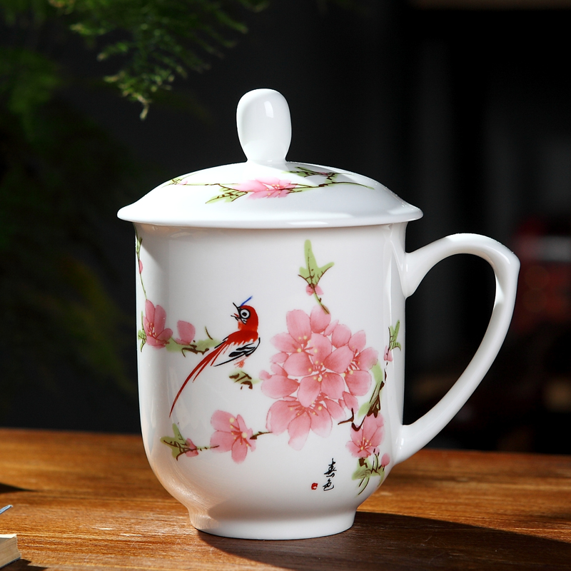 The Clean up ceramic cup with cover of jingdezhen ceramic ipads China tea cups water cup office cup and cup can be customized