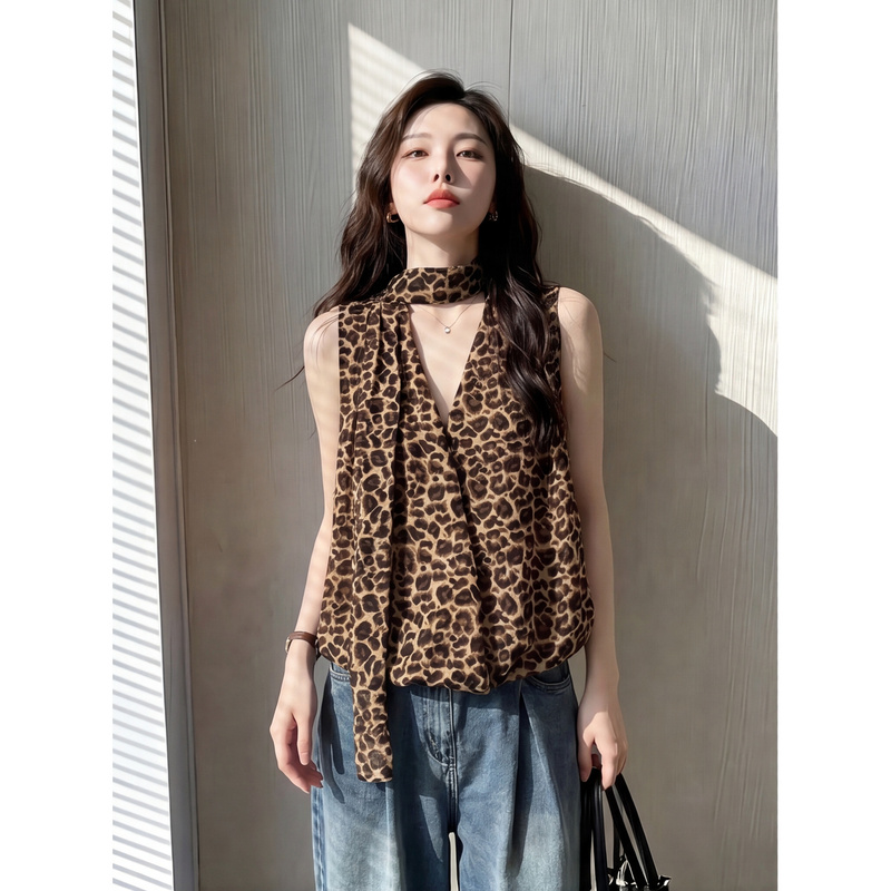 American Retro Leopard Print V-Neck Floral Vest for Women, Summer High-End Style, Age-Reducing, Loose-Fitting, Slimming Sleeveless Top