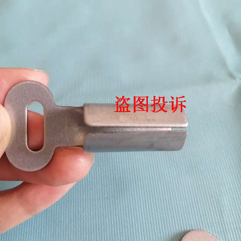 Ground pile universal movable parking space lock key triangle ground pile unlocking fixed road pile key blocking car pile parking pile iron