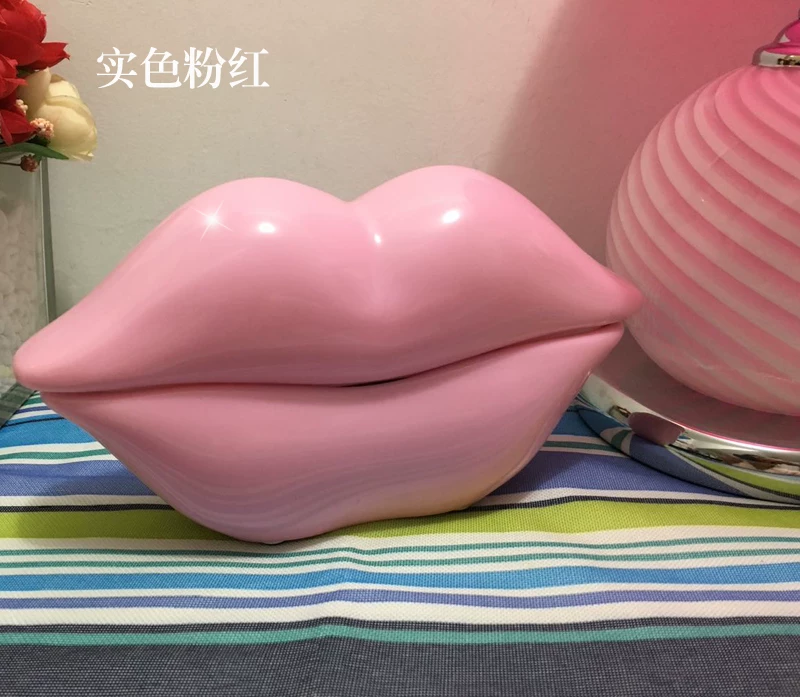Small cute telephone, clips included