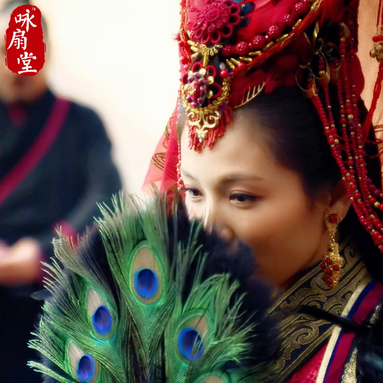 Peacock Feather Down Fan Living Room Entrance Decoration Ornament Antique Chinese Wedding Xiuhe Bride Covering Face Round Palace Fan