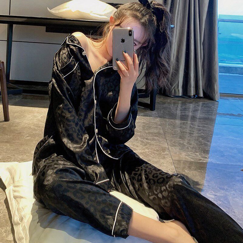 Pajamas women's 2022 new summer ice silk thin section long-sleeved trousers little ladies spring and autumn home clothes two-piece suit