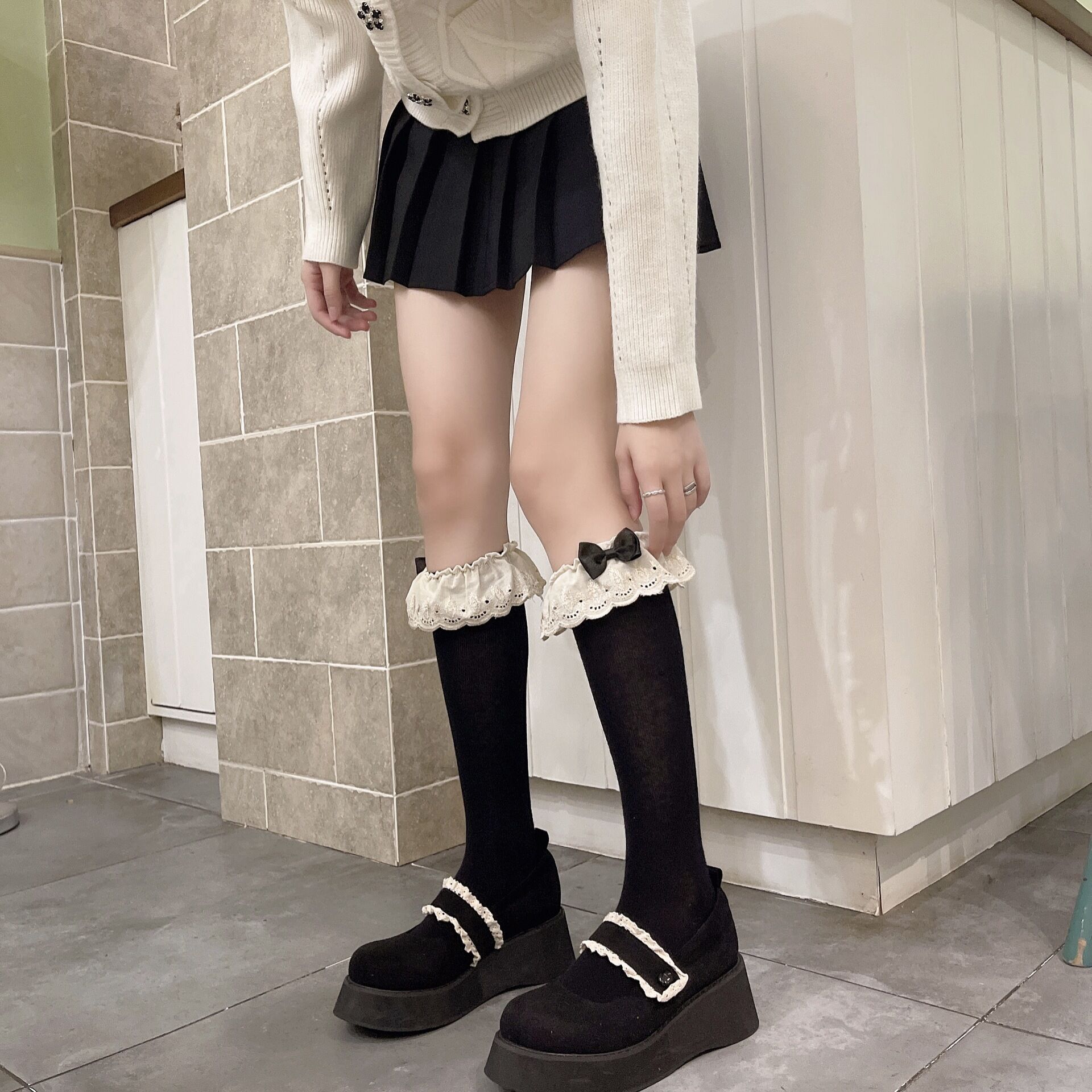 New retro palace style golden embroidery hollow lace cotton socks Lolita soft cute calf socks