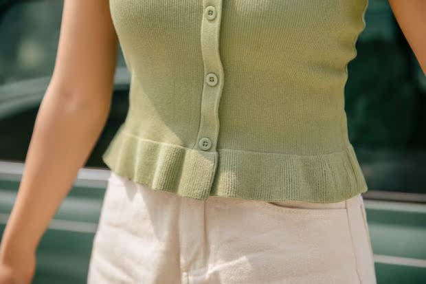 Mùa hè 2019 của nữ thần mới Fan Yi, em gái đầy mật ong mặc áo yếm dệt kim hoang dã - Áo ba lỗ đầm nữ