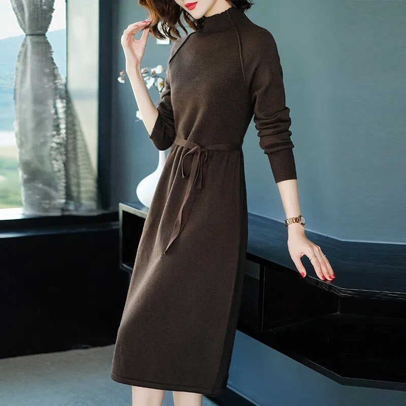 Long-Sleeved Dress for Women 2024 Autumn and Winter New Korean Style Loose Mid-Length Over-The-Knee Waist-Cinching Inner Wear Mother's Base Dress
