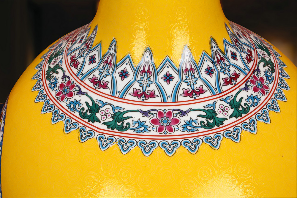 Yellow colored enamel porcelain of jingdezhen ceramics steak flower celestial big vase furnishing articles fashionable household decoration decoration