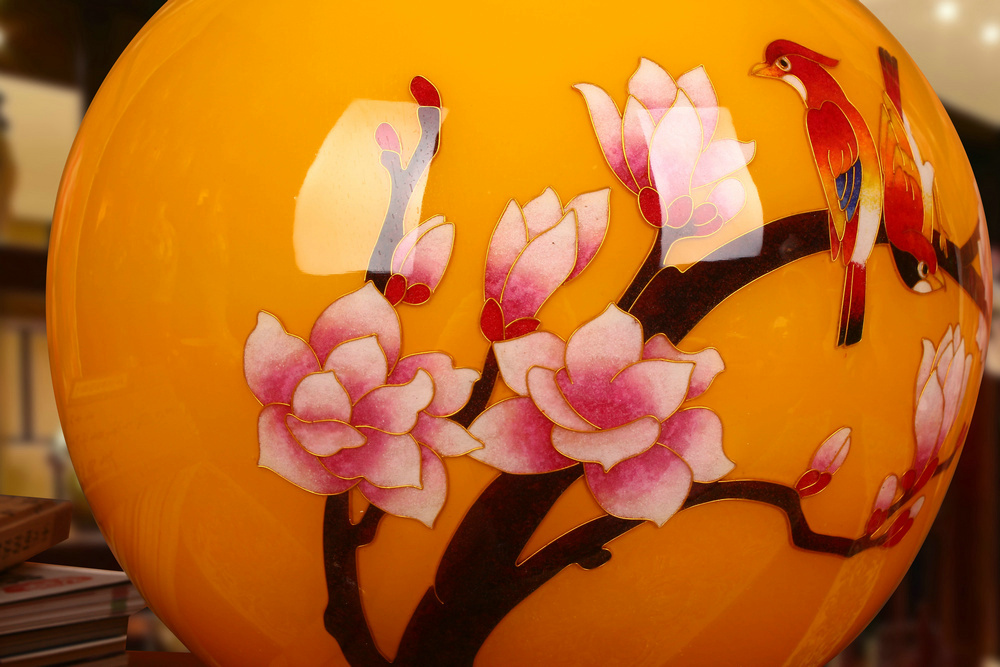 Jingdezhen ceramics vase golden straw yellow riches and honor peony round vase fashion home decoration furnishing articles