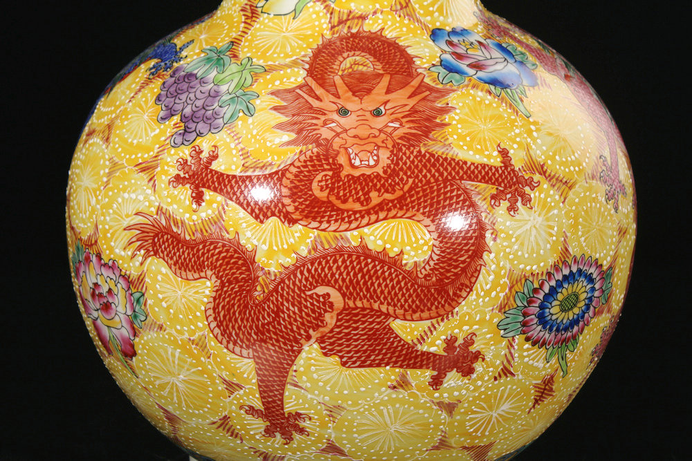 Jingdezhen ceramics vase antique collection of Chinese style household enamel pastel color Kowloon vase crafts