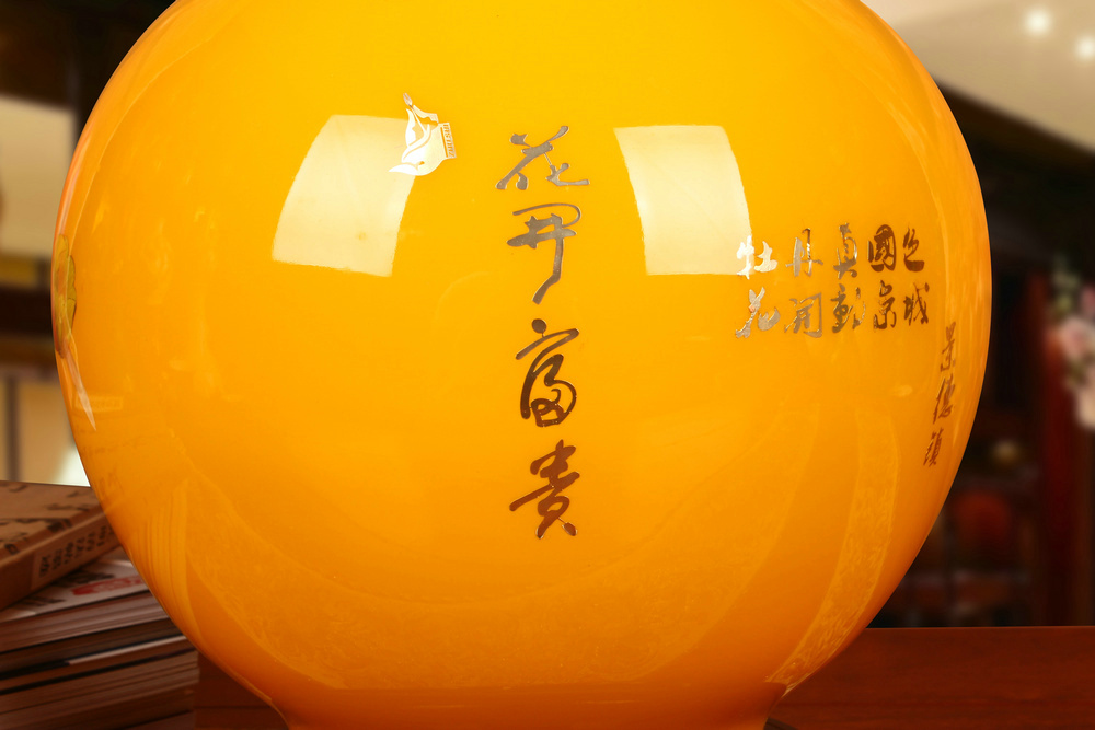 Jingdezhen ceramics vase high - grade straw yellow peony round vase modern Chinese style household furnishing articles