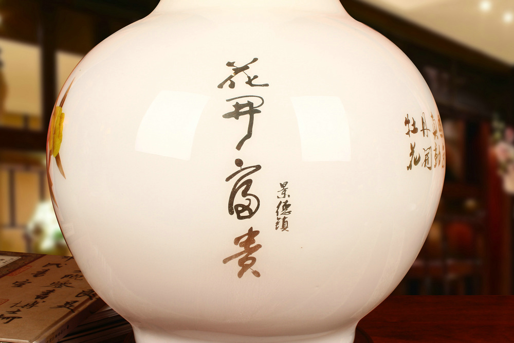 Jingdezhen ceramics white straw collection crafts are riches and honor peony vases I household adornment
