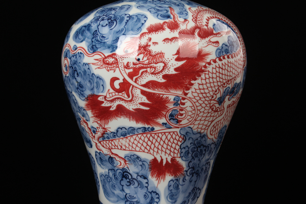 High - grade hand - made porcelain of jingdezhen ceramics youligong teng mei bottles of Chinese style classical decoration home crafts