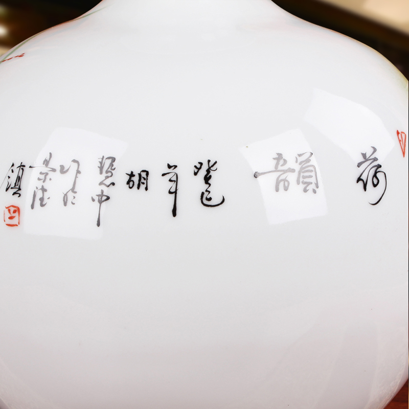 Famous works of hu, jingdezhen ceramics vase upscale gift hand famille rose porcelain lotus tree