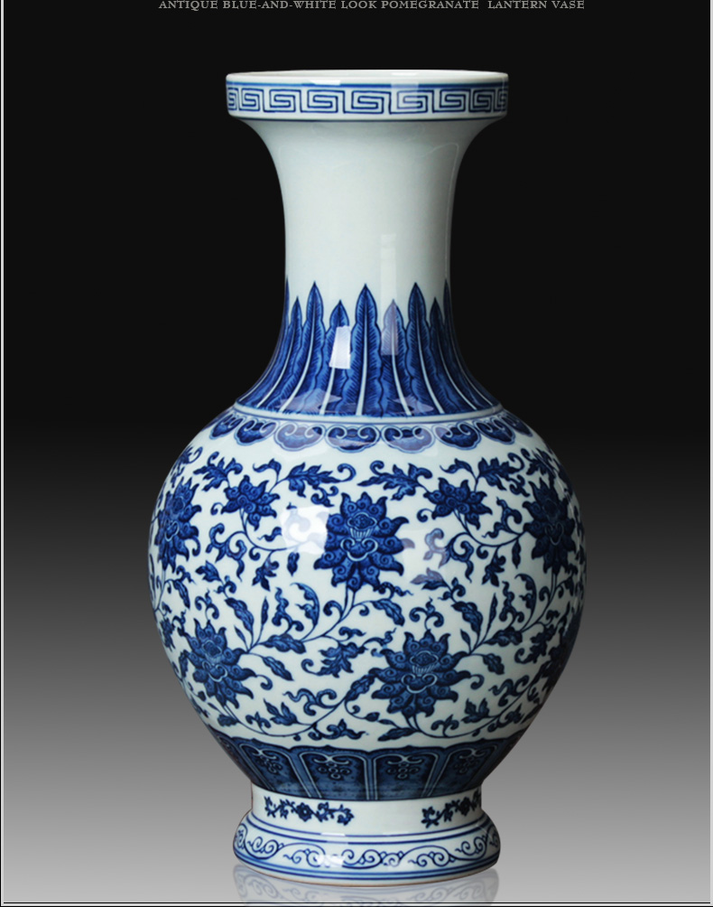 Jingdezhen porcelain vases, antique hand - made classical Chinese style household bound branch lines of blue and white porcelain vase furnishing articles