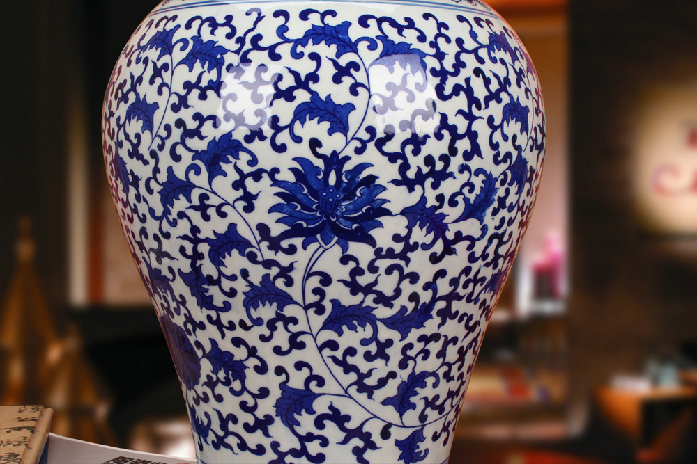 The General hand - made wrapped branch of blue and white porcelain of jingdezhen ceramics flower pot vase classical household furnishing articles adornment