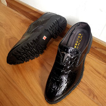 Spring leather shoes men British Han edition bright black business dress personality mens shoes casual bright shoes