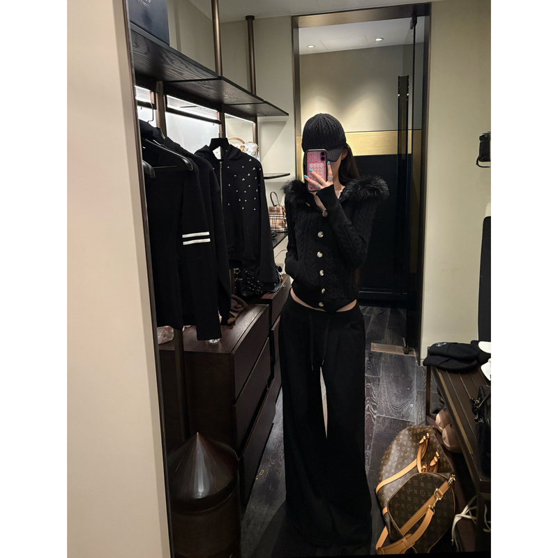 Mo Xinxin Black Sweatpants for Women, Autumn Design, Loose Fit, Slimming Straight-Leg Sweatpants, Casual Pants, Wide-Leg Pants Mo Xinxin Black Sweatpants for Women, Autumn Design, Loose Fit, Slimming Straight-Leg Sweatpants, Casual Pants, Wide-Leg Pants