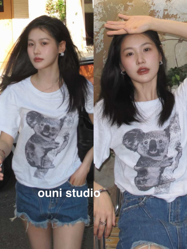 (Now) Yb Development~ Same Style as the Homebody, Fax Koala Print Short-Sleeve T-Shirt, Loose Fit, Slimming, Versatile Top for Women