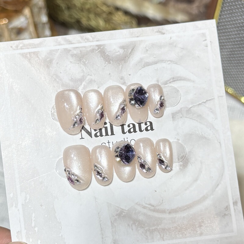 [Purple Romance] Little Chanel-Style Wearable Nail Tips, Pure Handmade Cat-Eye Short Nail Stickers, Fake Nails That Enhance Complexion