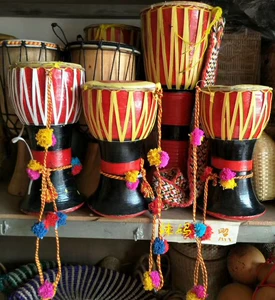 Yunnan Dehong Характерные слон -барабанные танцы танцы танцы ресторан
