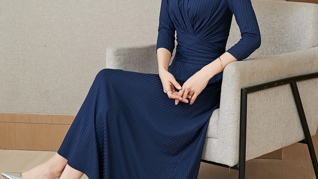 春装新款连衣裙2021女V领收腰复古气质优雅蓝色宴会礼服度假长裙