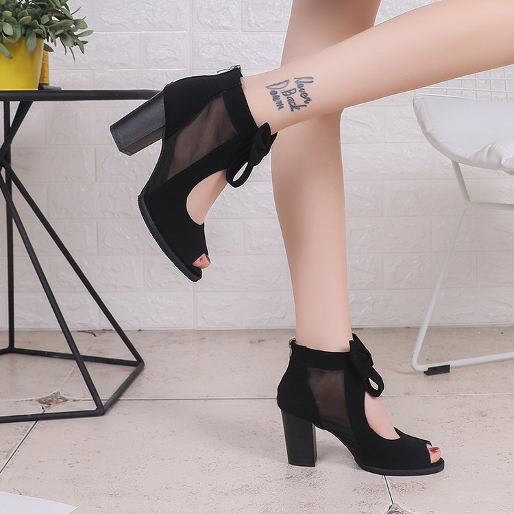 Giày sandal đế xuồng 2018 xuân hè mới dày với phiên bản Hàn Quốc của giày đế đơn hoang dã Rome với giày cao gót nữ lưới sandal nữ đi học