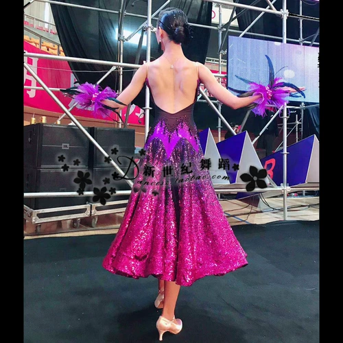 Новый век танцевальный сервис современный танцевальный сервис Новая ручная градиент -юбки национальная среда Стандартная современная танца Большая юбка