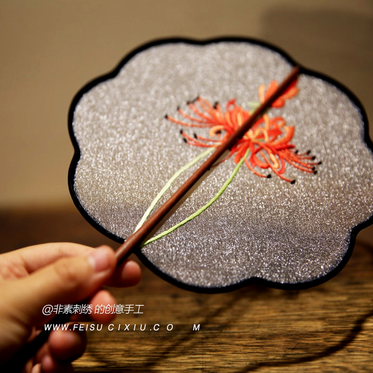 Non - Su - Bay Flowers embroidered classical handmade fan Han clothing fan - embroidered large group of exclusive engraving