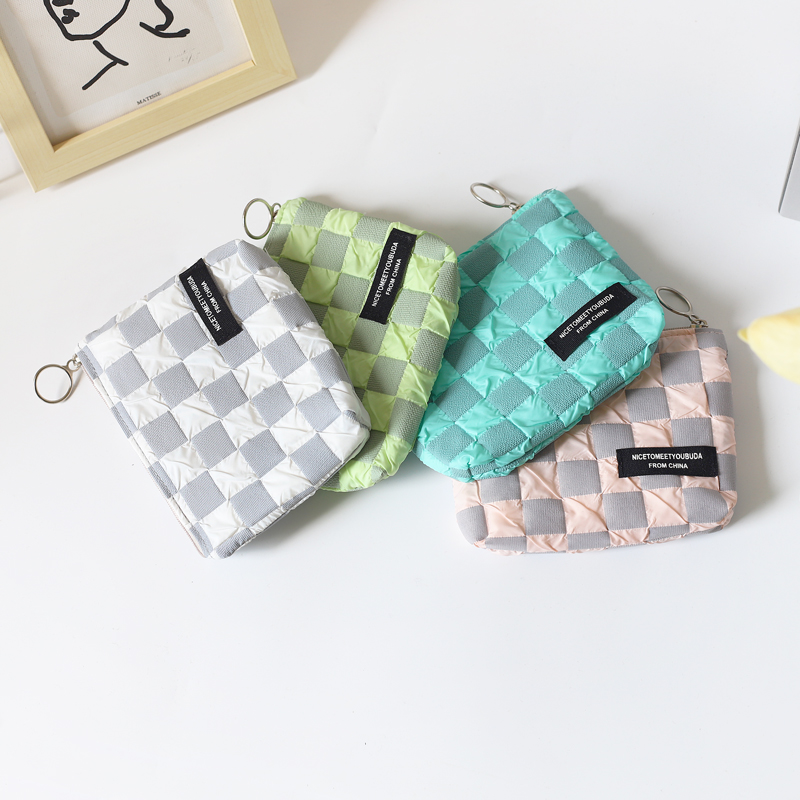 Ins design sense contrasting color grid coin purse cute mini portable student coin earphone storage small bag