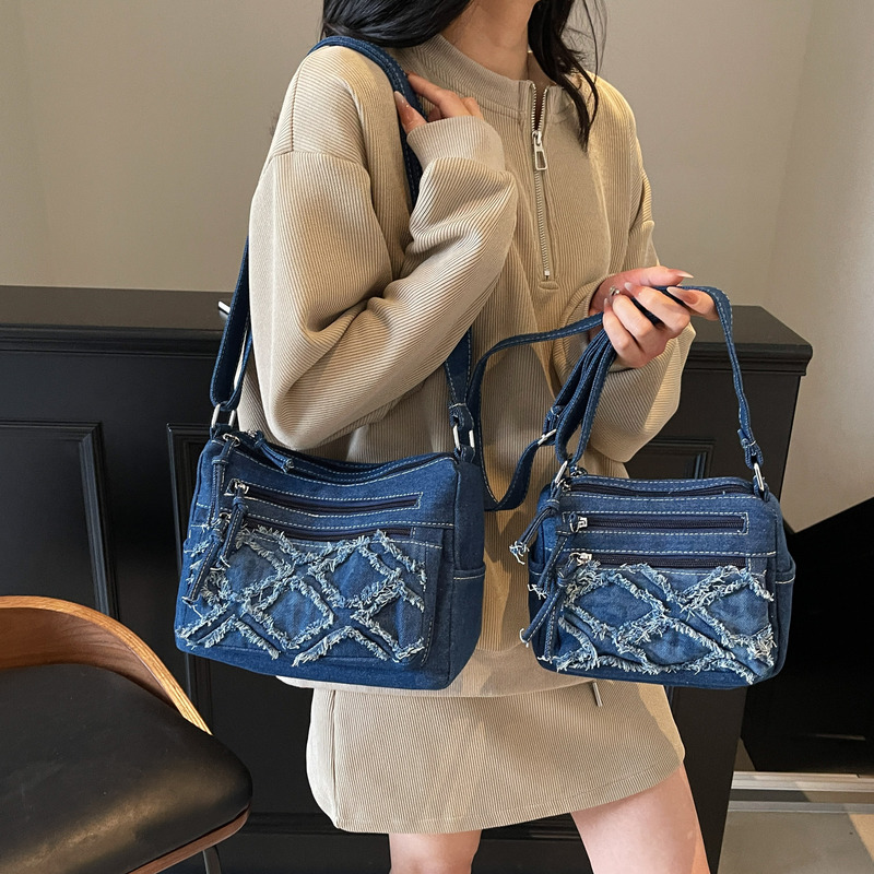 Heavy-Duty Denim Large-Capacity Tote Bag for Women, Japanese Style Casual Outing and Commuting Crossbody Bag, Versatile Shoulder Bag